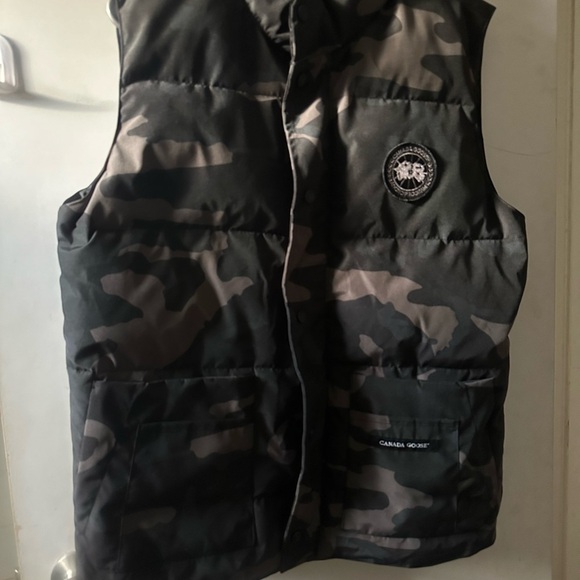 Canada Goose Gilet Men's Black and Gray Camo Vest - Rare! - Picture 2 of 4